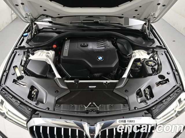 BMW 5 Series (G30) 520i M Sport 2023 — фото 6