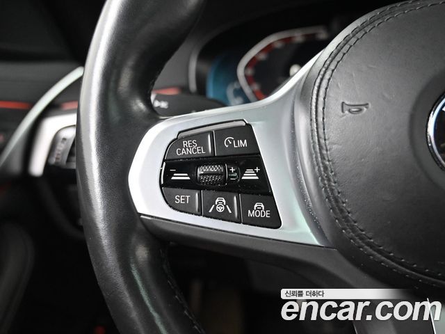 BMW 5 Series (G30) 520i M Sport 2023 — фото 19