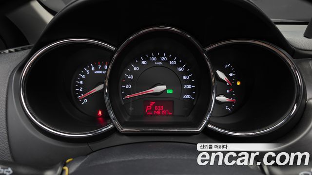 Kia Pride 1.6 GDI Hatchback Luxury 2014 — фото 8