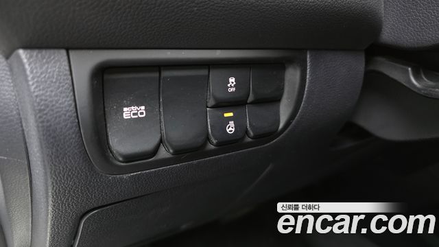 Kia Pride 1.6 GDI Hatchback Luxury 2014 — фото 17