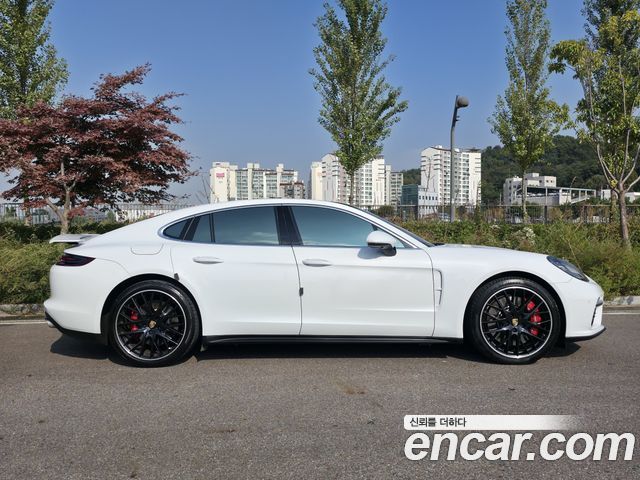 Porsche Panamera (971) 4.0 Turbo 2017 — фото 4