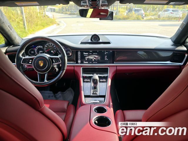 Porsche Panamera (971) 4.0 Turbo 2017 — фото 10