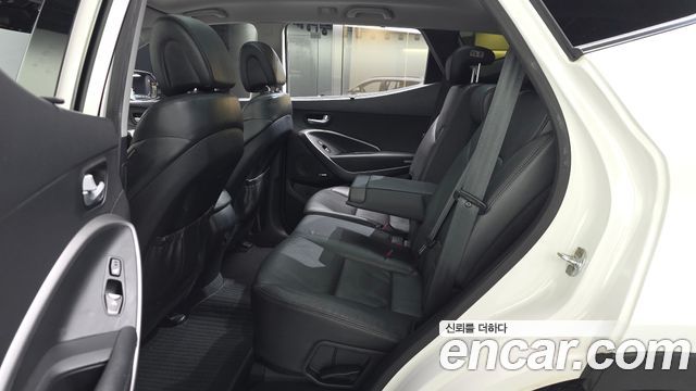 Hyundai Santa Fe (DM) Diesel(e-VGT) 2.0 2WD Exclusive Special 2015 — фото 11