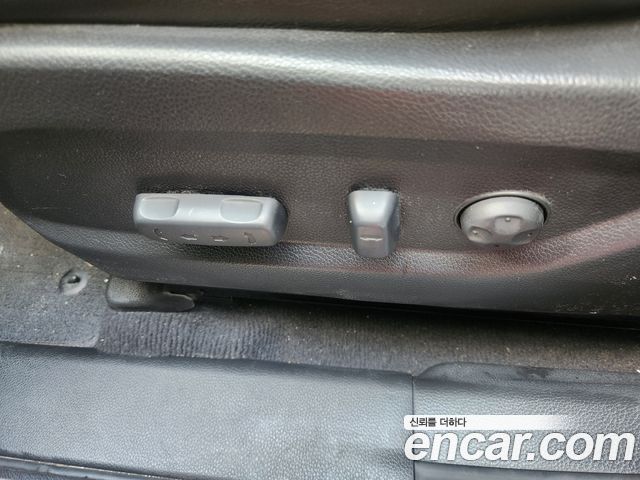 Hyundai Santa Fe (DM) Diesel(e-VGT) 2.2 2WD Premium 2015 — фото 6