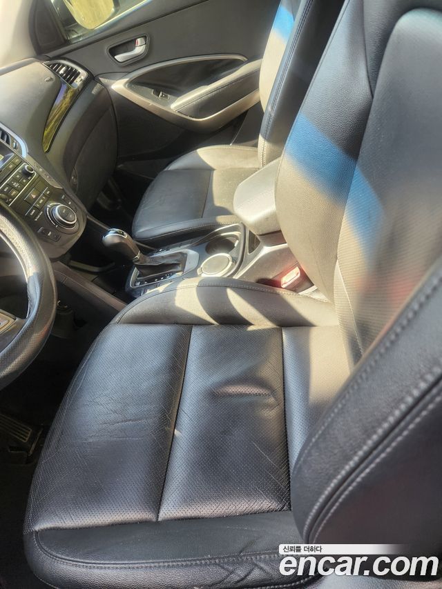 Hyundai Santa Fe (DM) Diesel(e-VGT) 2.2 2WD Premium 2015 — фото 9
