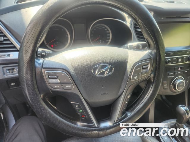 Hyundai Santa Fe (DM) Diesel(e-VGT) 2.2 2WD Premium 2015 — фото 10
