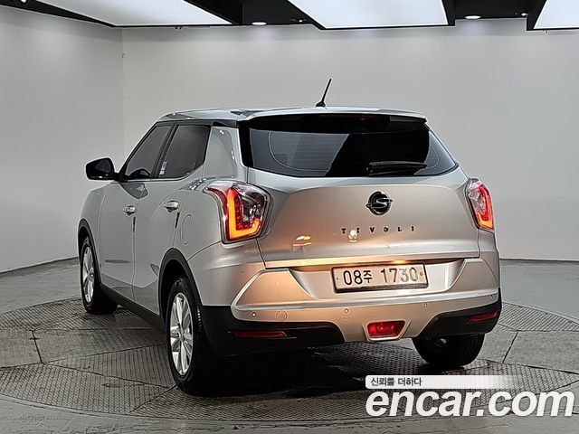 KG Mobility (SsangYong) Tivoli VX 2WD 2015 — фото 3