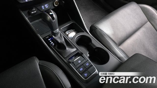 Hyundai Tucson Gasoline 1.6 turbo 2WD Modern 2018 — фото 9