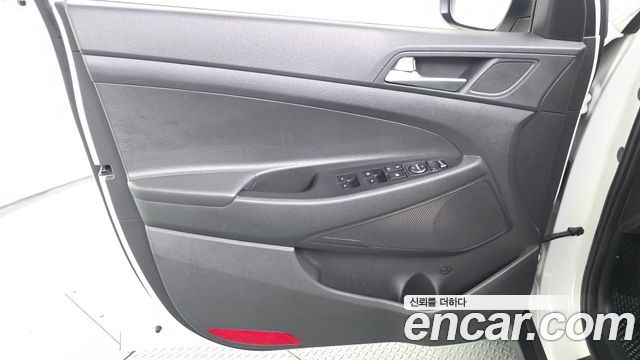 Hyundai Tucson Gasoline 1.6 turbo 2WD Modern 2018 — фото 24