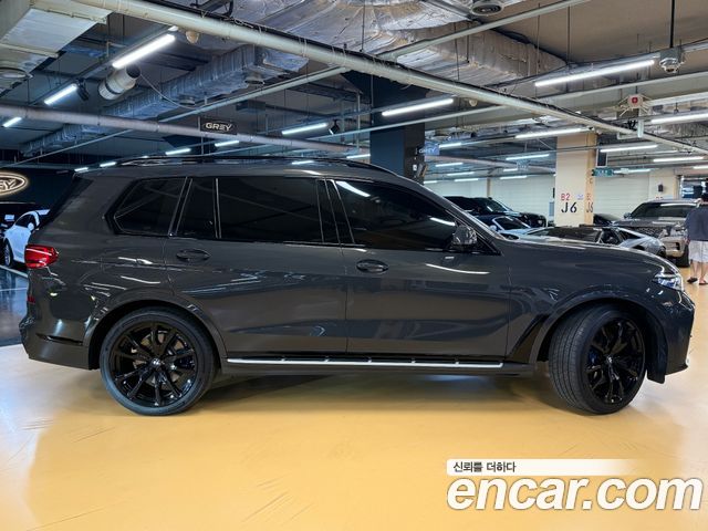 BMW X7 (G07) xDrive 40i M Sport Online Exclusive Edition 6 Seater 2022 — фото 3