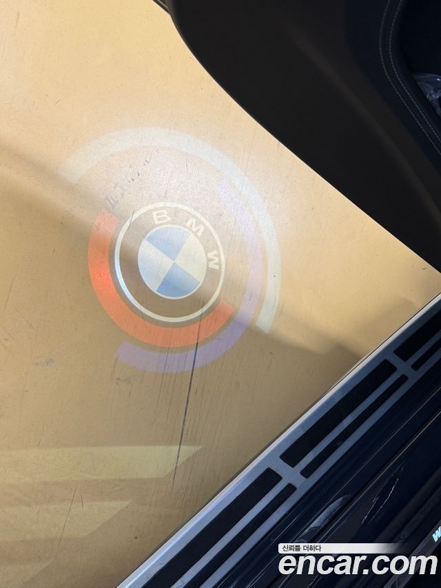 BMW X7 (G07) xDrive 40i M Sport Online Exclusive Edition 6 Seater 2022 — фото 10