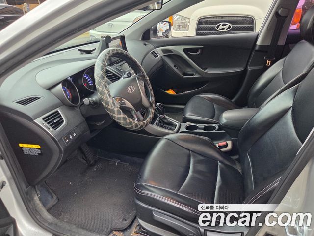Hyundai Avante 1.6 LPi Smart 2014 — фото 7