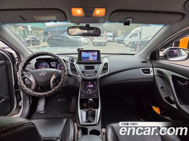 Hyundai Avante 1.6 LPi Smart 2014 — фото 9