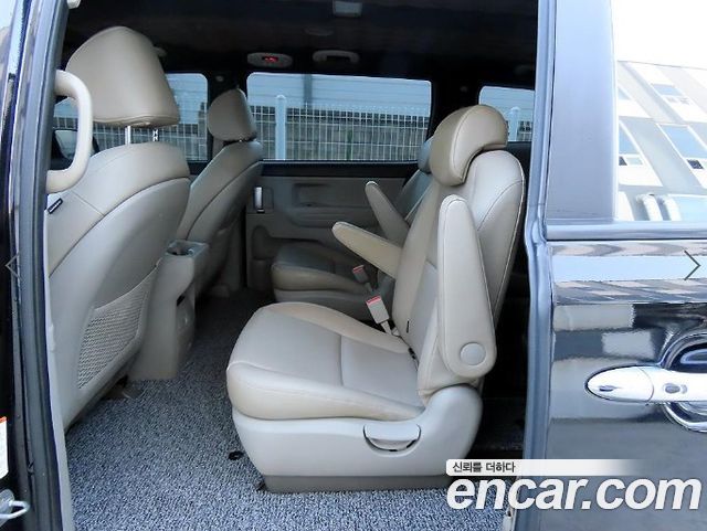 Kia Carnival 9-Seater Luxury 2019 — фото 6