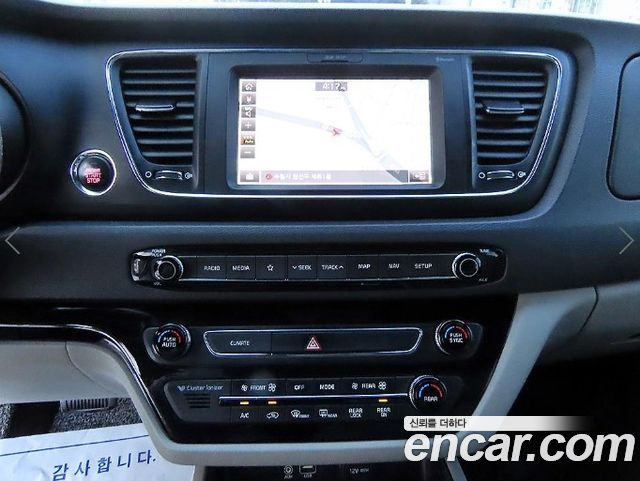 Kia Carnival 9-Seater Luxury 2019 — фото 16