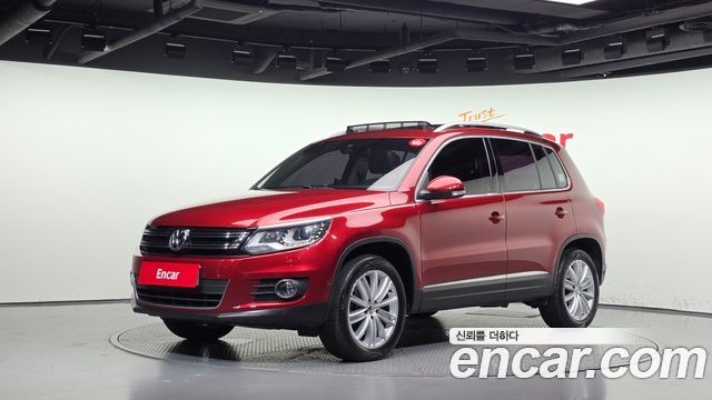Volkswagen Tiguan 2.0 TDI  Premium 5N 2013 — фото 1