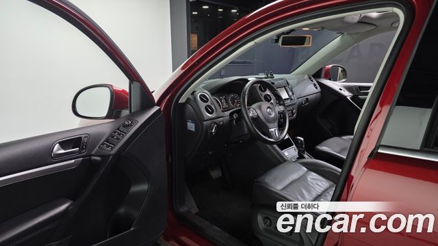 Volkswagen Tiguan 2.0 TDI  Premium 5N 2013 — фото 10