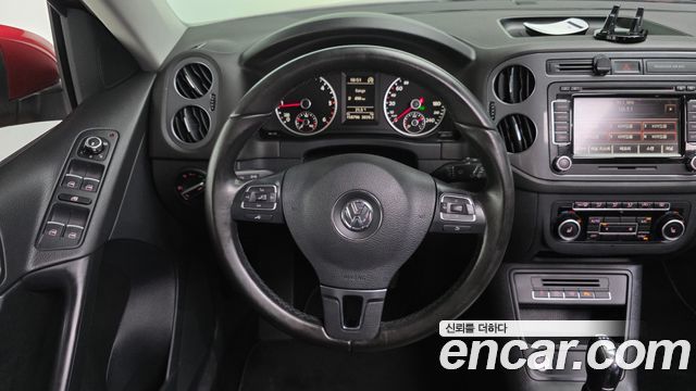 Volkswagen Tiguan 2.0 TDI  Premium 5N 2013 — фото 17