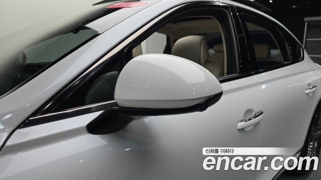Genesis G80 (RG3) Gasoline 2.5 Turbo 2WD 2025 — фото 31