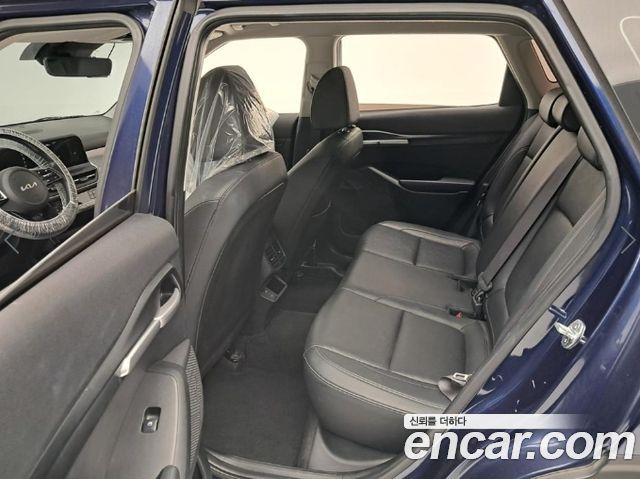 Kia Seltos Gasoline 1.6 Turbo 4WD Prestige 2023 — фото 16