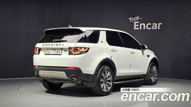 Land Rover Discovery Sport 2.0 TD4 HSE Luxury 2017 — фото 2