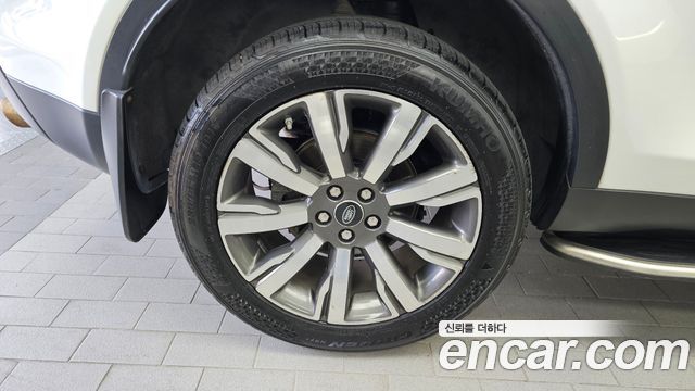 Land Rover Discovery Sport 2.0 TD4 HSE Luxury 2017 — фото 5