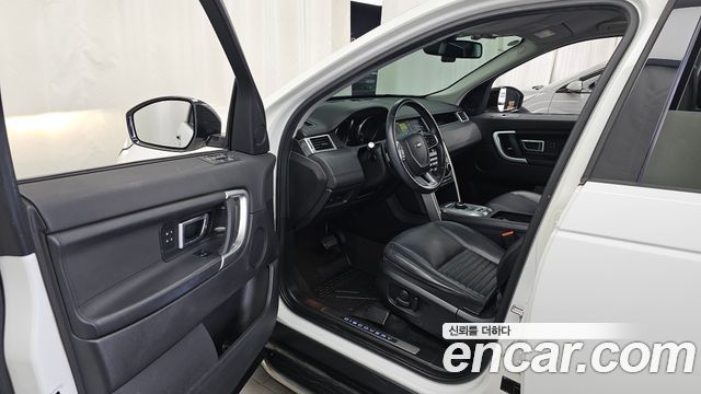 Land Rover Discovery Sport 2.0 TD4 HSE Luxury 2017 — фото 10
