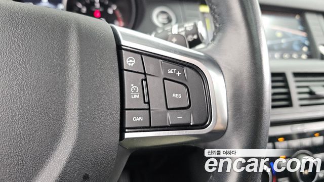 Land Rover Discovery Sport 2.0 TD4 HSE Luxury 2017 — фото 29