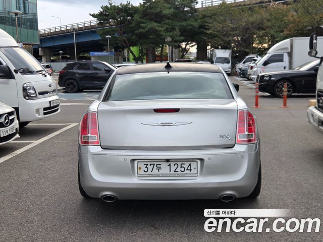 Chrysler 300C 3.0 Diesel 2012 — фото 4