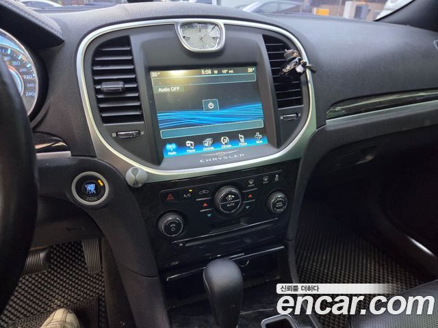 Chrysler 300C 3.0 Diesel 2012 — фото 16