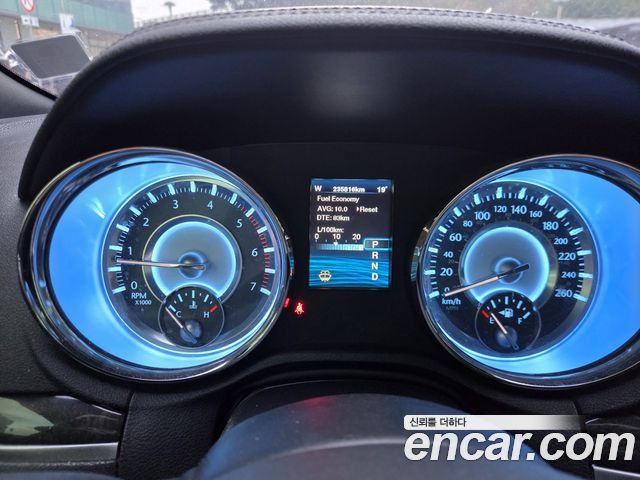 Chrysler 300C 3.0 Diesel 2012 — фото 17
