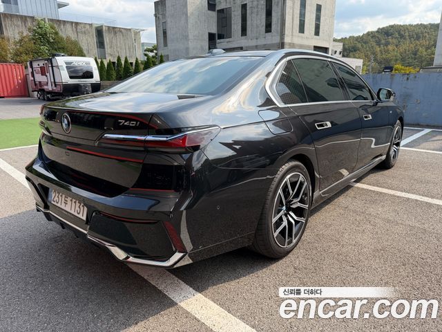 BMW 7 Series (G70) 740i xDrive M Sport Limited 2025 — фото 2