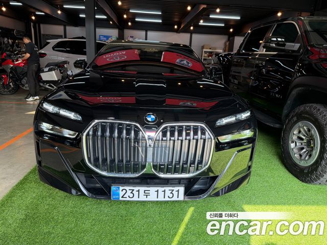 BMW 7 Series (G70) 740i xDrive M Sport Limited 2025 — фото 3