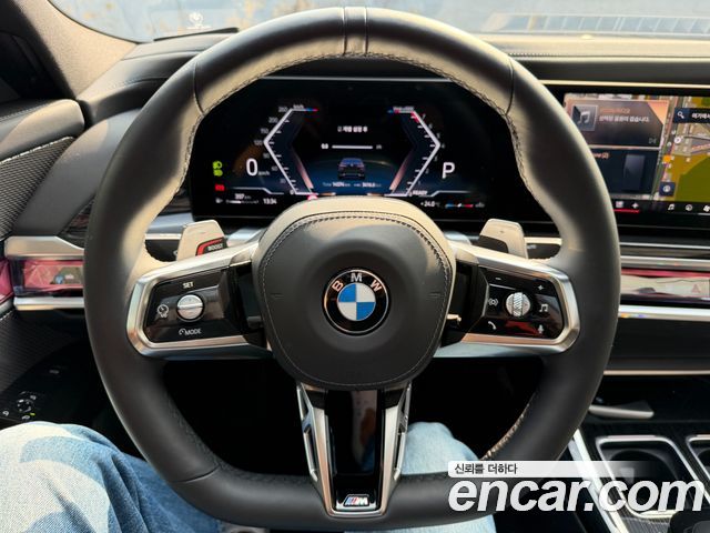BMW 7 Series (G70) 740i xDrive M Sport Limited 2025 — фото 15