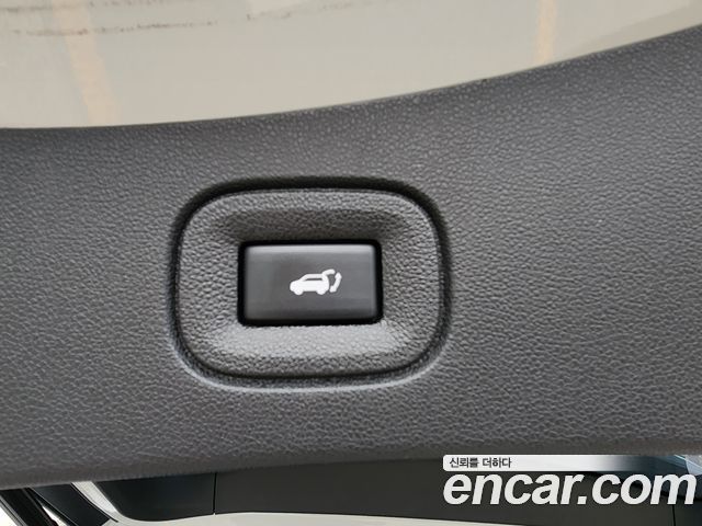 Renault Korea QM6 2.0 LPe LE Signature 2WD 2023 — фото 18