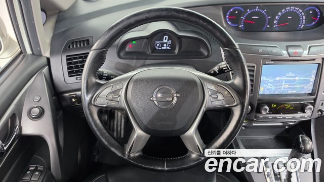 KG Mobility (SsangYong) Korando Turismo 4WD TX 9-seater 2018 — фото 13