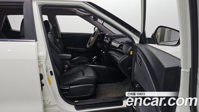 KG Mobility (SsangYong) Very New Tivoli Gasoline 1.5 2WD V3 2021 — фото 26