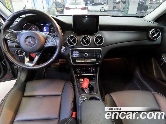 Mercedes-Benz GLA-Class (X156) GLA220 2018 — фото 10