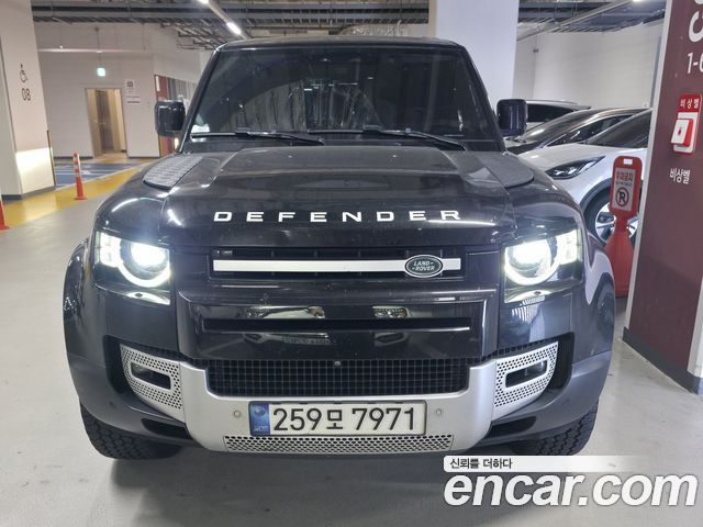Land Rover Defender (L663) 110 D250 SE