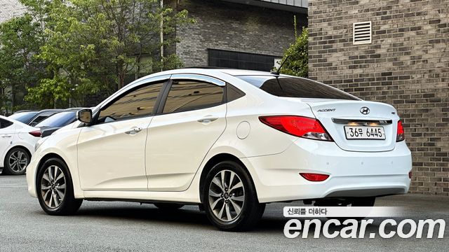 Hyundai Accent (New) Diesel 1.6 VGT Premium 2015 — фото 4