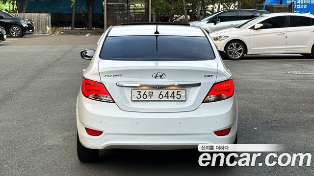 Hyundai Accent (New) Diesel 1.6 VGT Premium 2015 — фото 6