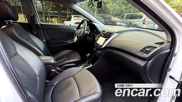 Hyundai Accent (New) Diesel 1.6 VGT Premium 2015 — фото 21