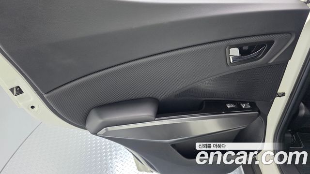 KG Mobility (SsangYong) Tivoli Air 1.5 A7 2WD 2023 — фото 25