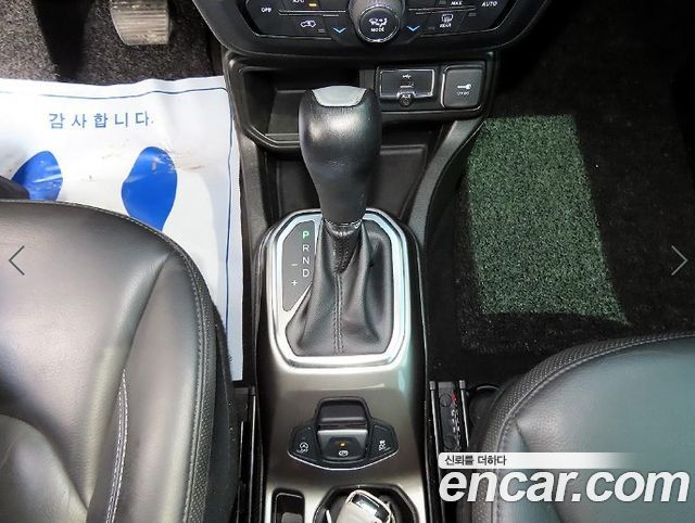 Jeep Renegade 1.6 Diesel Limited 2020 — фото 10