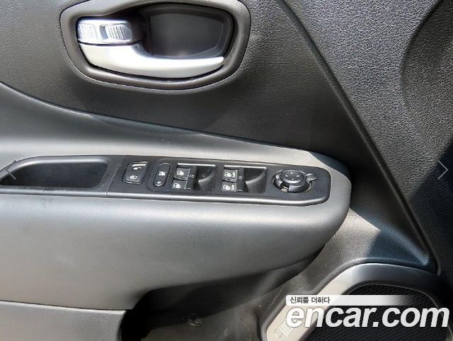Jeep Renegade 1.6 Diesel Limited 2020 — фото 15