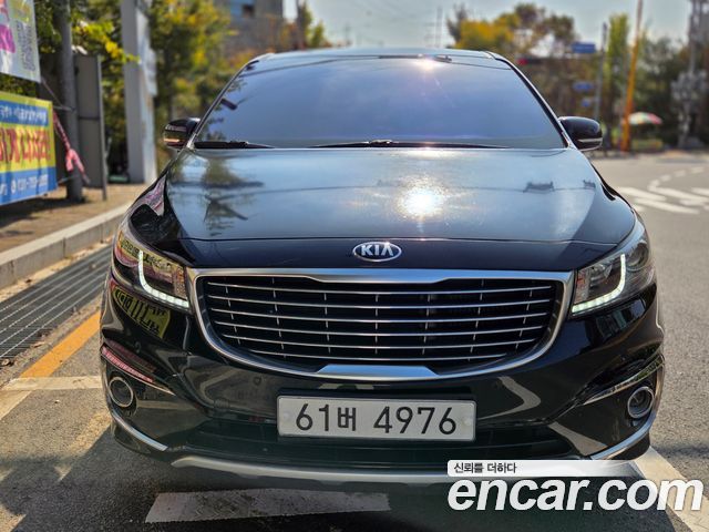 Kia Carnival 9-seater Prestige