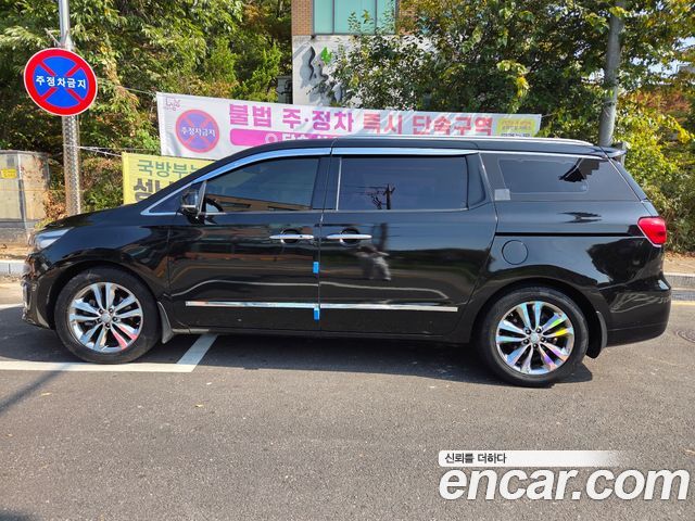 Kia Carnival 9-seater Prestige 2017 — фото 3