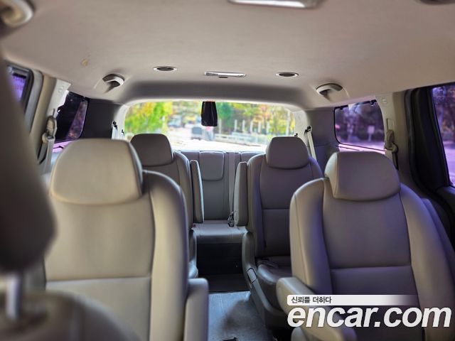 Kia Carnival 9-seater Prestige 2017 — фото 7