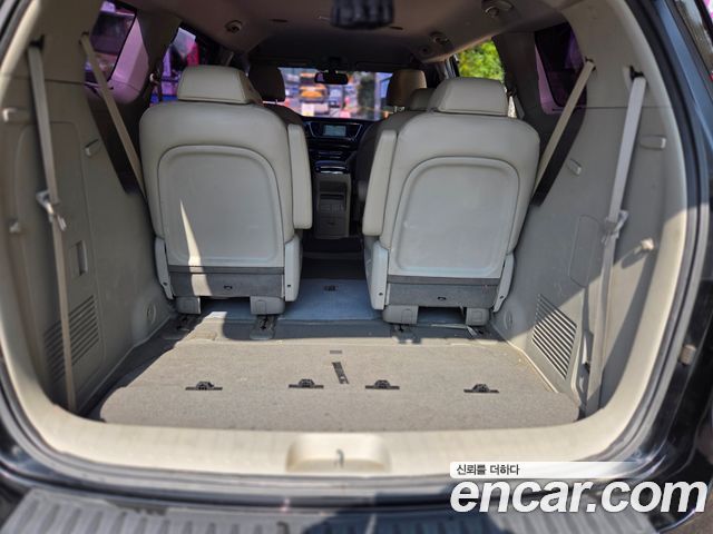 Kia Carnival 9-seater Prestige 2017 — фото 8