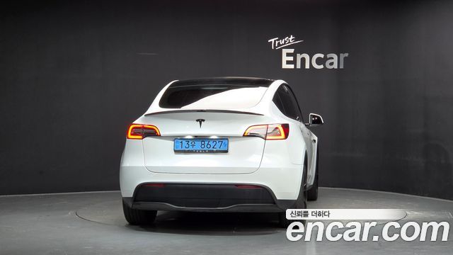 Tesla Model Y RWD 2023 — фото 4